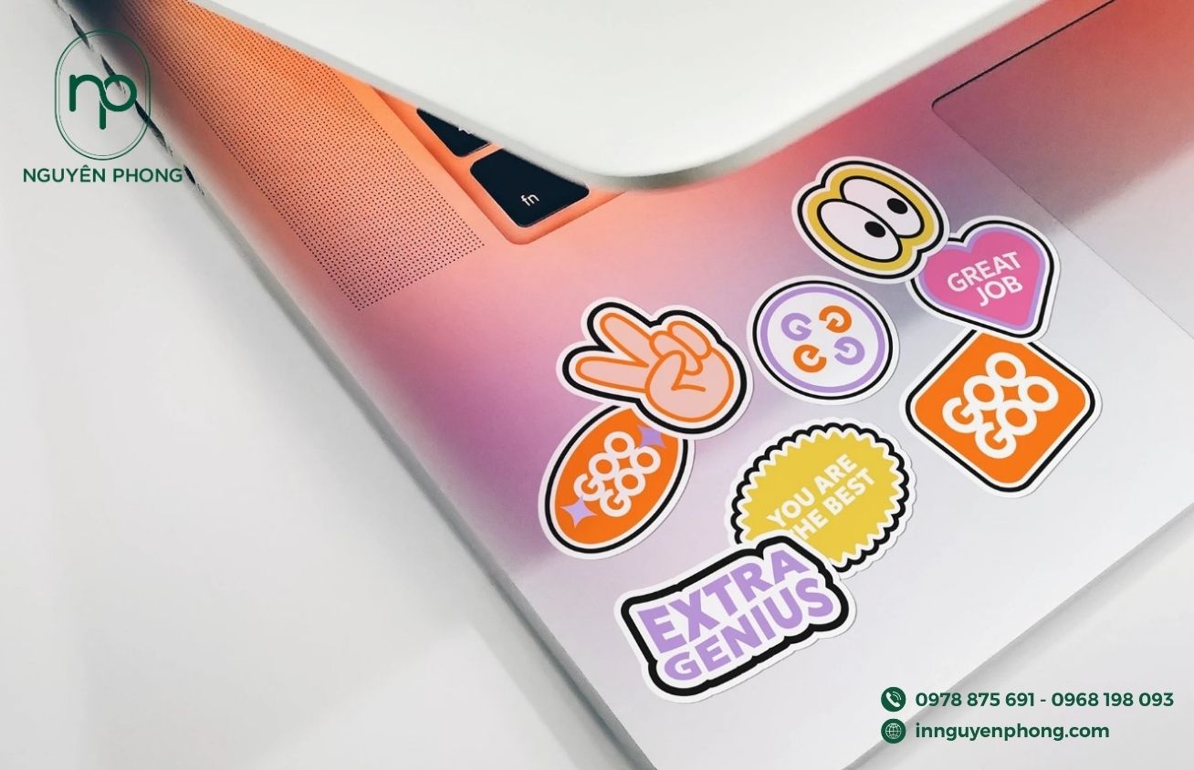 Logo giáo dục in trên sticker